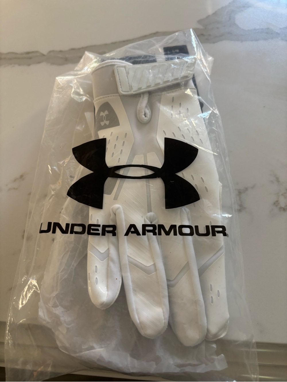 Under Armour White and Gray Athletic Gloves size large